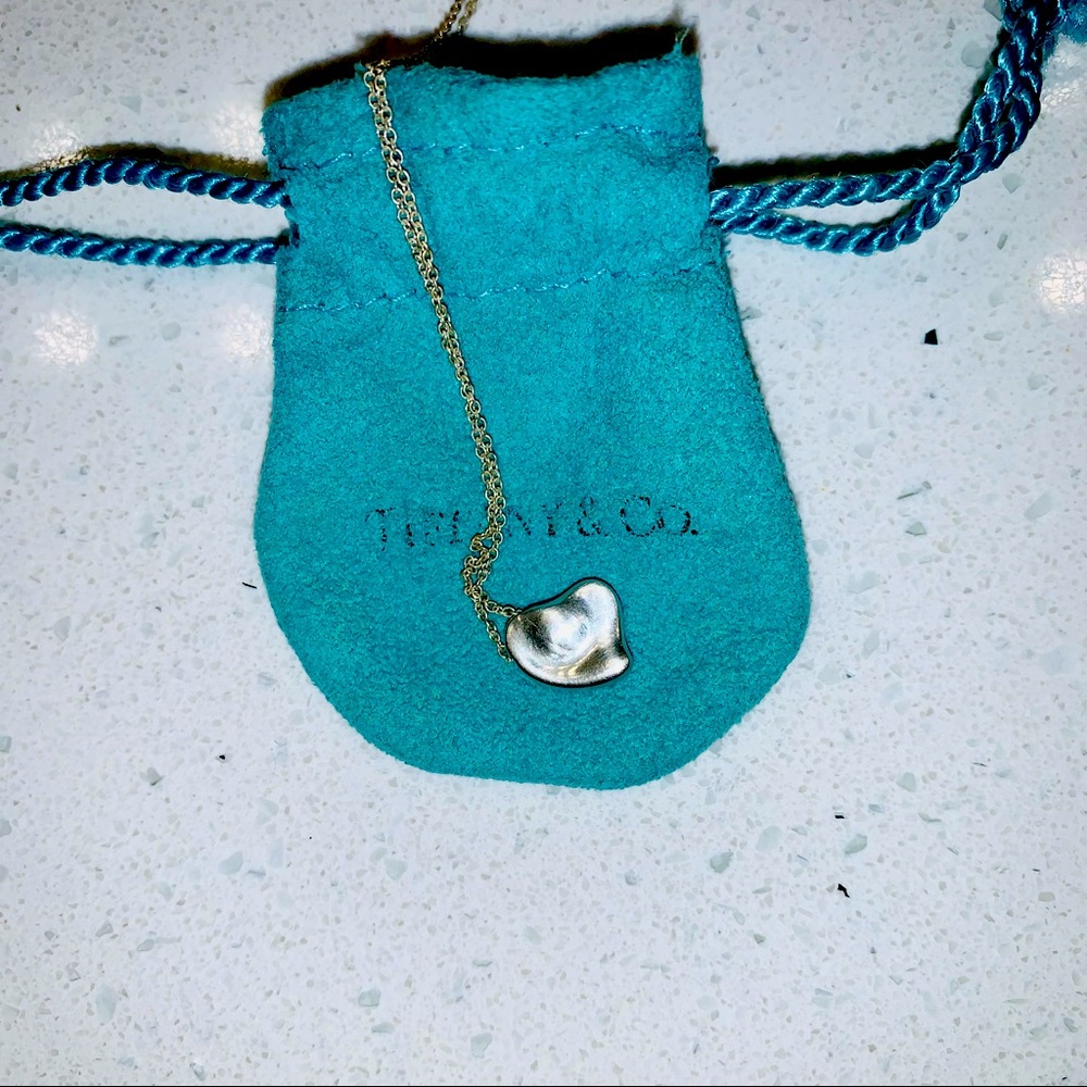 Tiffany & Co. sterling silver Elsa Peretti full heart pendant with chain